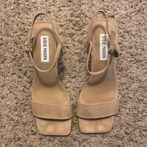 Steve Madden nude suede heels